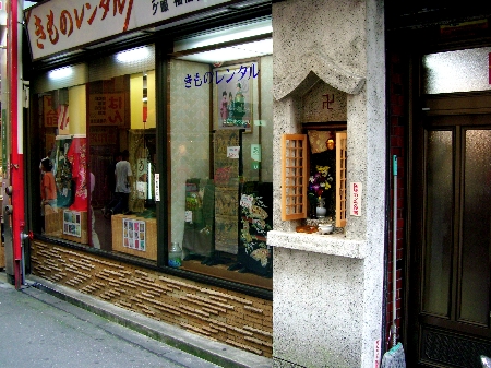 松井呉服店のお地蔵さん
