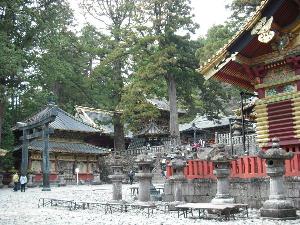 弥生祭と東照宮のち雪