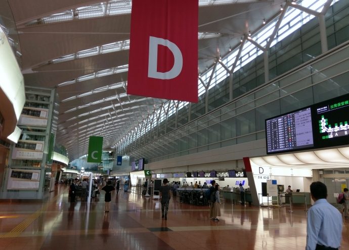 羽田空港 出発ロビー