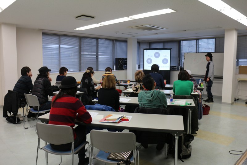 松山パーマコンプリート一回目の座学の模様