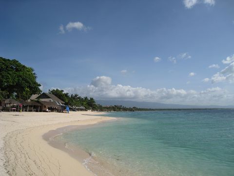 White beach in Moalboal