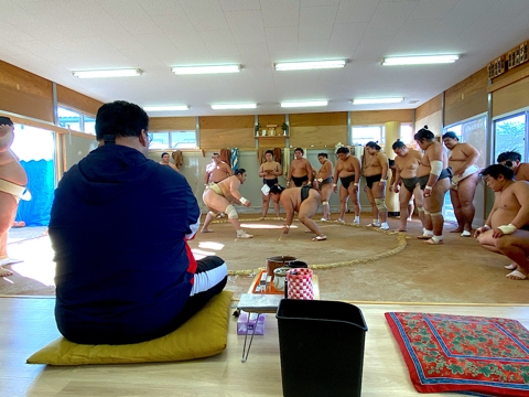 1200px-Sakaigawa_stable_2014.JPG