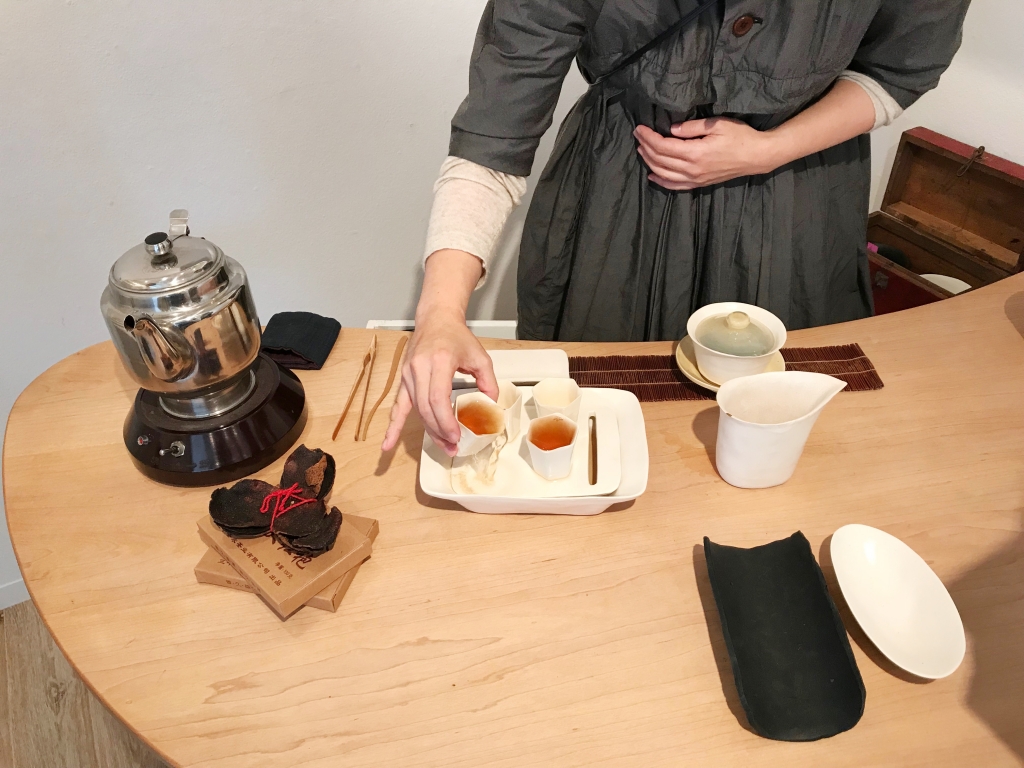 井山さんの器で楽しむ中国茶 | factory zoomer/gallery diary