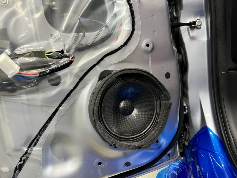 Pioneer 舐めよ DEH-P01カーオーディオセットFOCALのサブウーファー付き