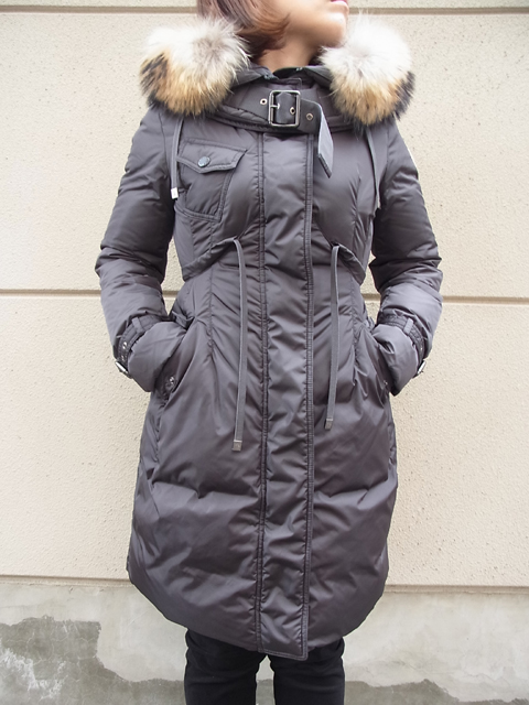 MONCLER(モンクレール)」の