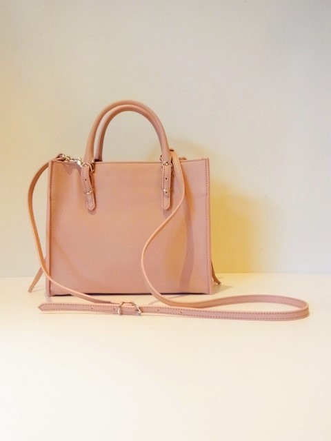 BALENCIAGA(バレンシアガ)」からMINI PAPER A4 ZIP AROUNDの新色が入荷しま ...
