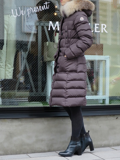 MONCLER（モンクレール）」 ファー付きロングダウン 
