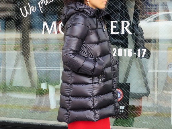 MONCLER」 ミディアム丈の人気モデル、