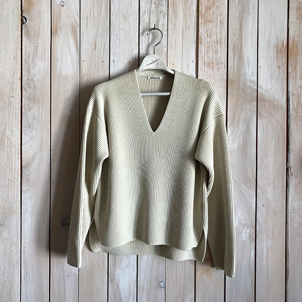 AURALEE (オーラリー)のSUPER FINE WOOL RIB KNIT V NECK P/O | CIENTO ...