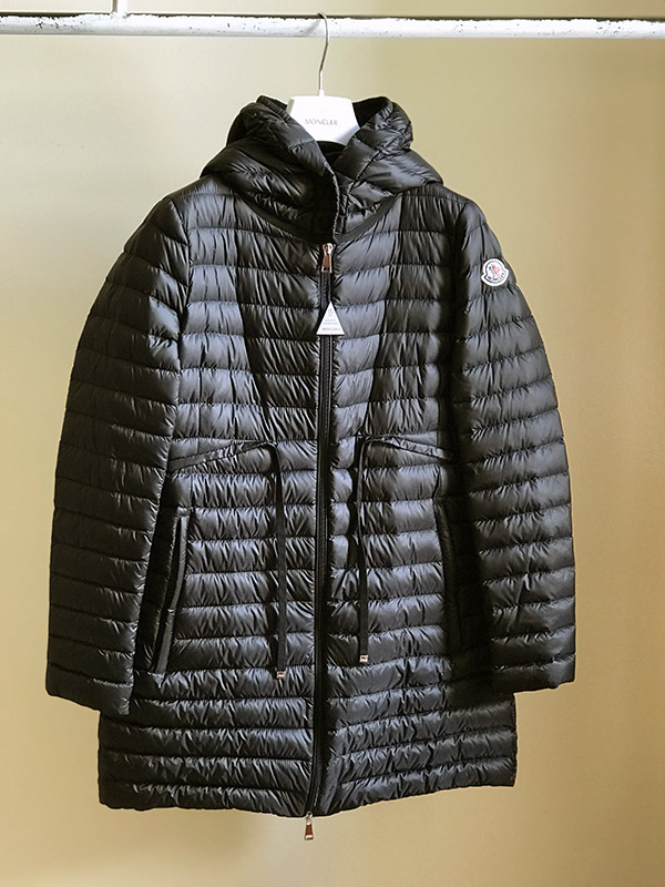 MONCLER BARBEL.jpg