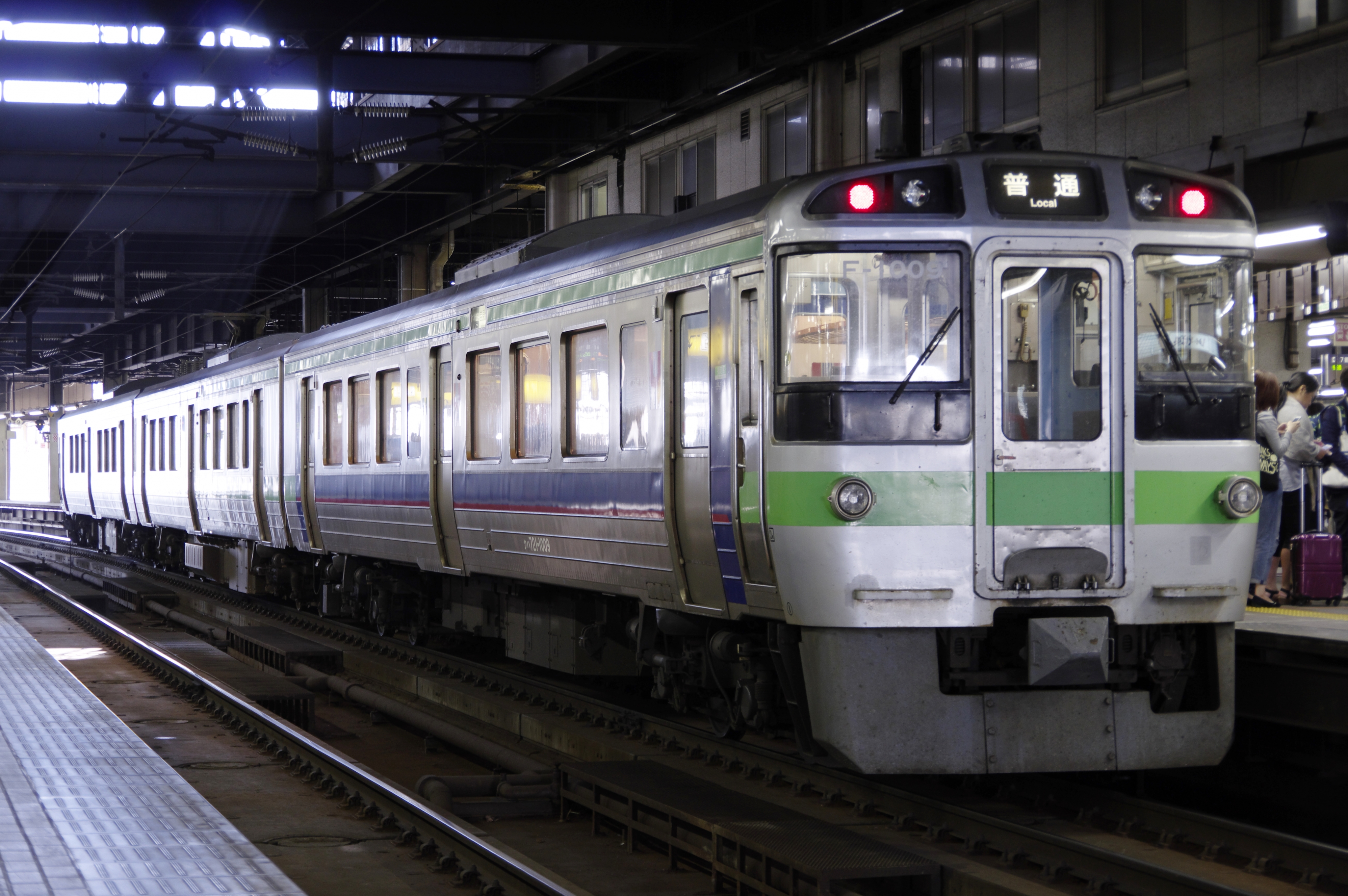 札幌駅 721系F1009編成 2781Mアップ_180520.jpg
