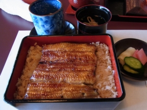 伊豆栄