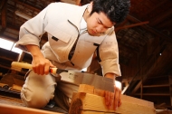 宮大工をめざして<伝統建築学科>