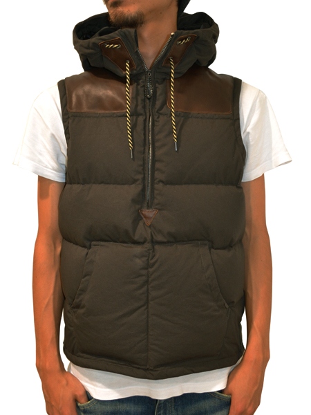 NEXUSVII. SADE R/S DOWN VEST・BLACK - tity
