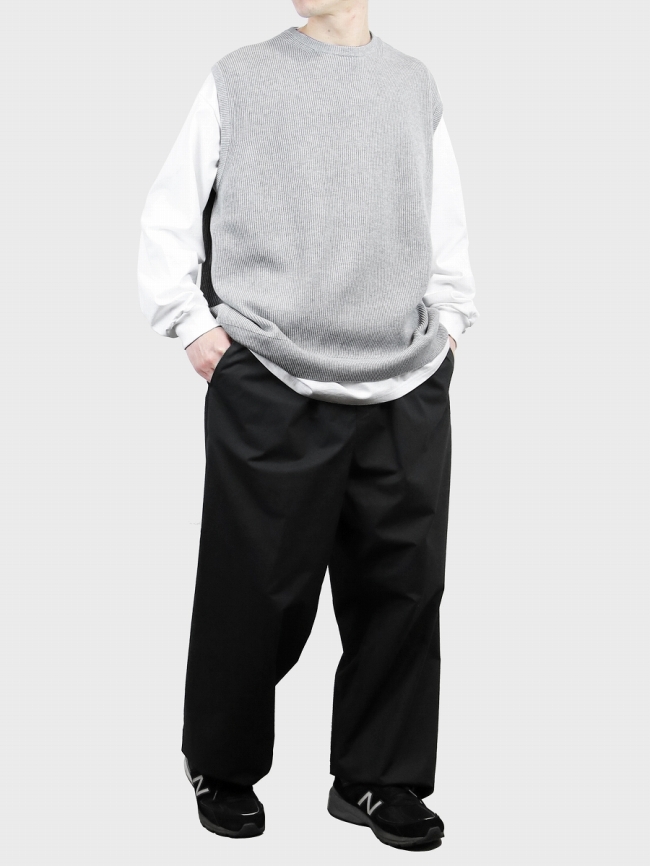 HIGH DENSITY COTTON KNIT VEST 