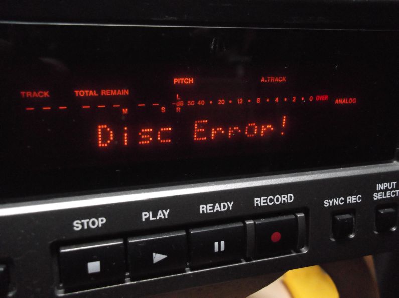 TASCAM CD-RW900SL を修理してみる | カメラほんのかけだし TASCAM CD-RW900SL を修理してみる | カメラほんのかけだし