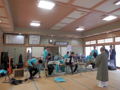 高顕寺でJAZZ