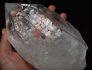 巨大　水晶のカテドラル　35キロ 巨大 水晶のカテドラル 35キロ