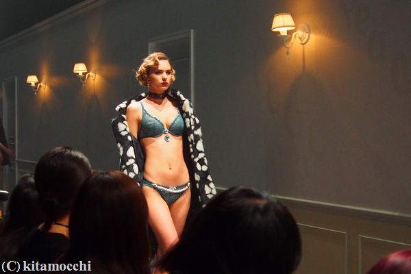 peachjohn2016-17fw_6.jpg
