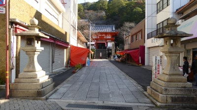 紀三井寺門前