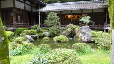 岩間寺 芭蕉の池