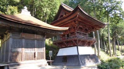 長命寺 如法行堂と鐘楼