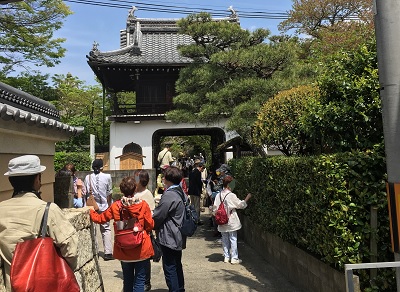 鐘楼門前