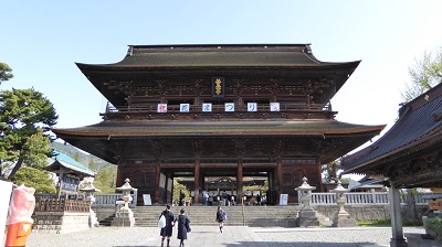 善光寺山門・朝