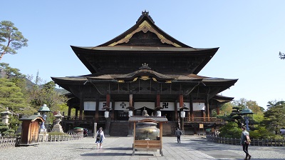 善光寺本堂・朝