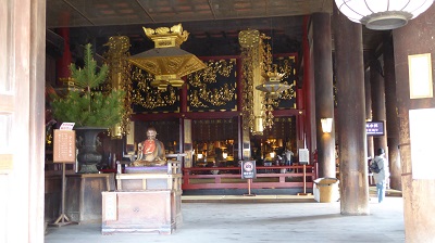 善光寺本堂内