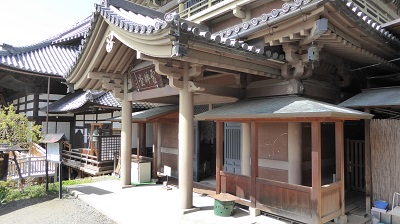 本坊大勧進位牌堂