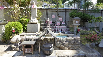 法起院地蔵尊
