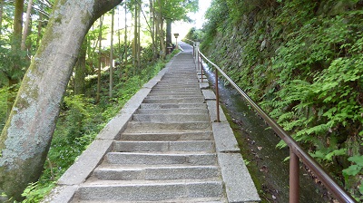 04066_施福寺・階段ラスト