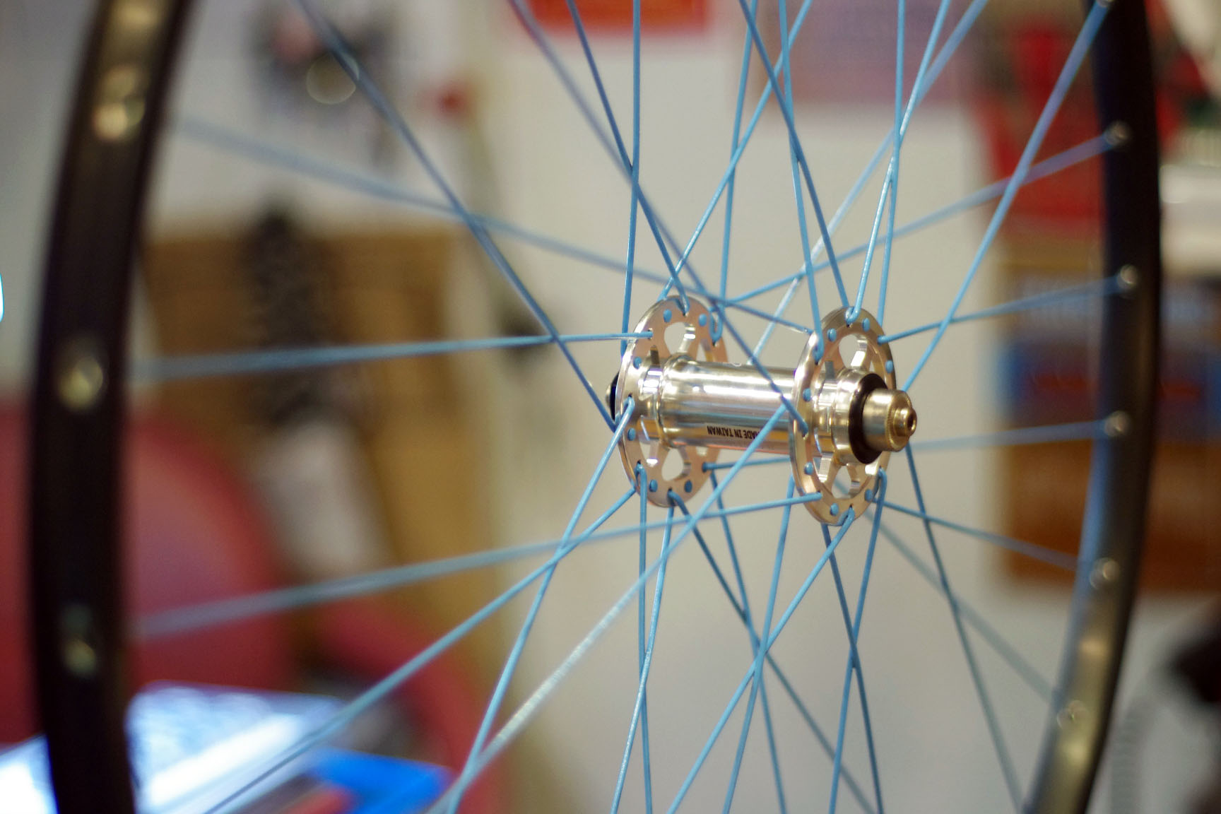 FIRE EYE カラースポークで手組WHEEL | Toxic Works BLOG