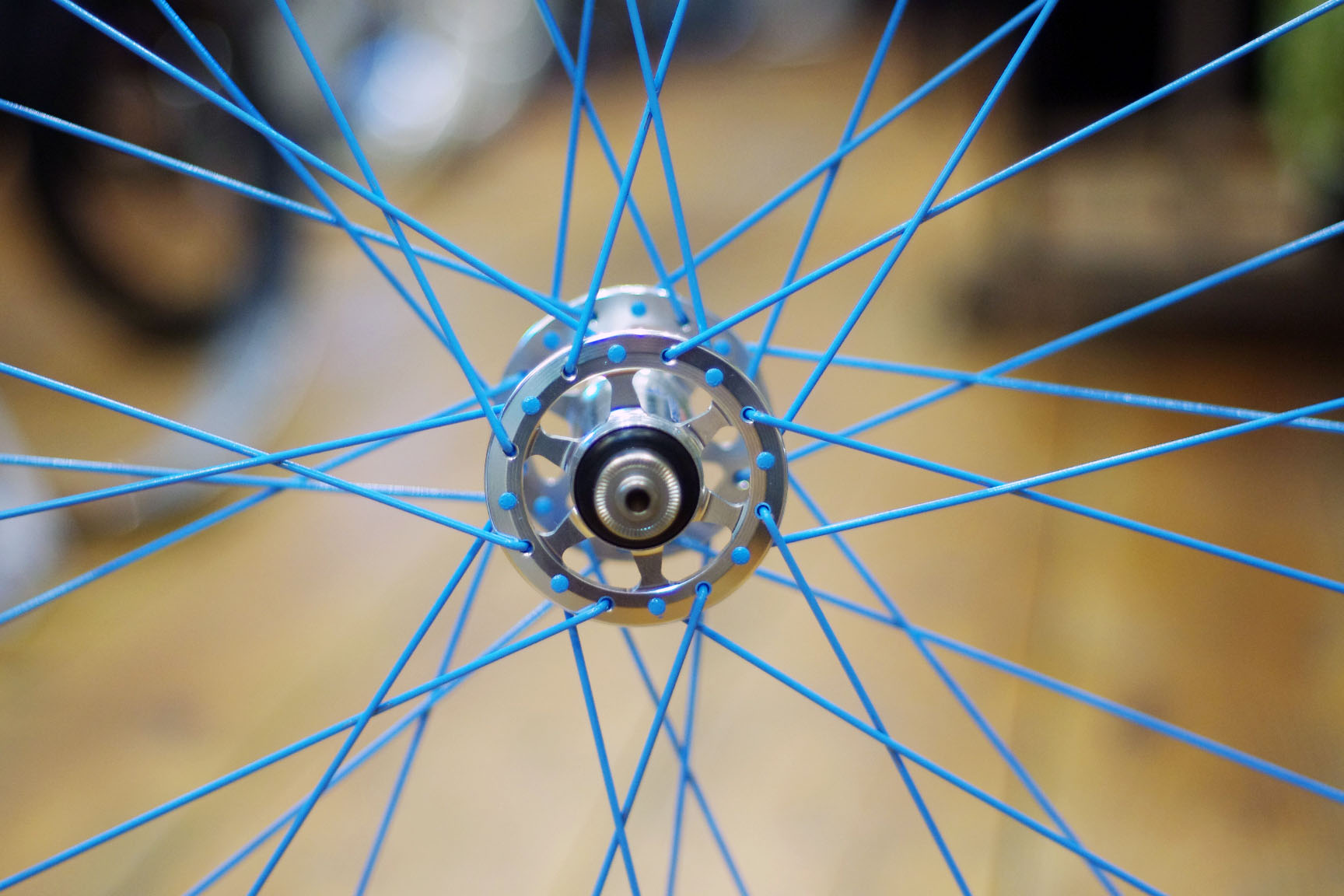 【送料込】fireeye 手組みホイール　29er FIRE EYE カラースポークで手組WHEEL | Toxic Works BLOG