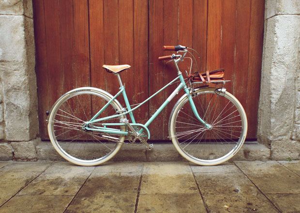 洋服通販 - 新作アイテムを Creme HolyMoly【クレムサイクル 籠付き自転車】 自転車本体