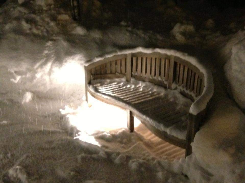 ベンチ