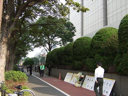 霞ヶ関駅から裁判所へ