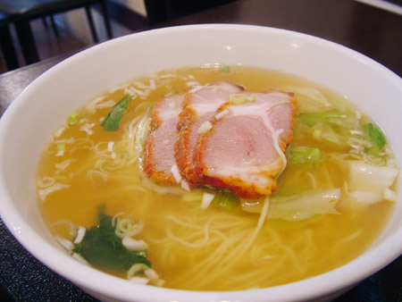 チャーシュー麺と餃子のセット