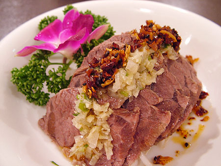 牛スネ肉の薬膳煮