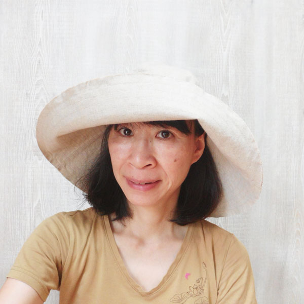つば広帽子