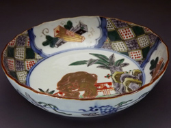 古伊万里 色絵像図稜花皿 渦福 | 骨董店ノエル