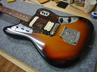 □Fender Japan JAGUAR のリア・ピックアップをハムバッカーに改造