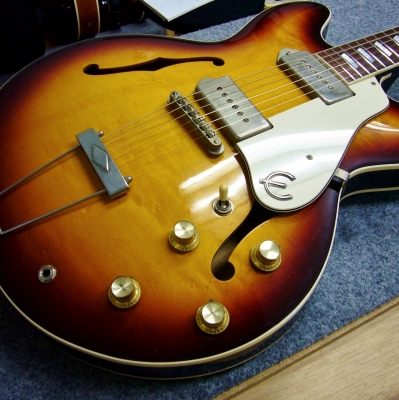 □Epiphone CASINO の指板剥がれ修理、フレットすり合わせなど