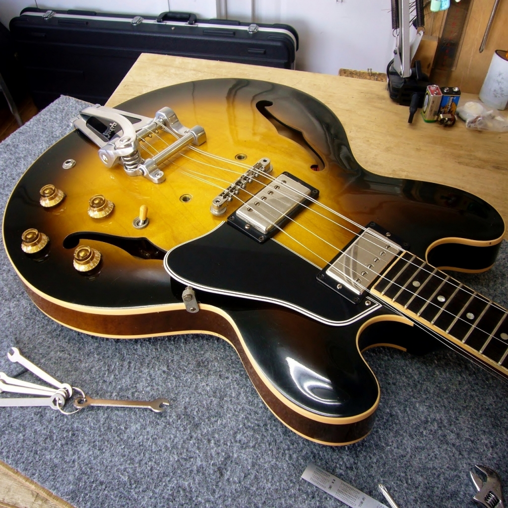 エレキギターピック保護板 ハンドメイド For ES-335 ギター交換部品用天然硬材ピックガード (Color : 11) ピックガード｜ギターワークス