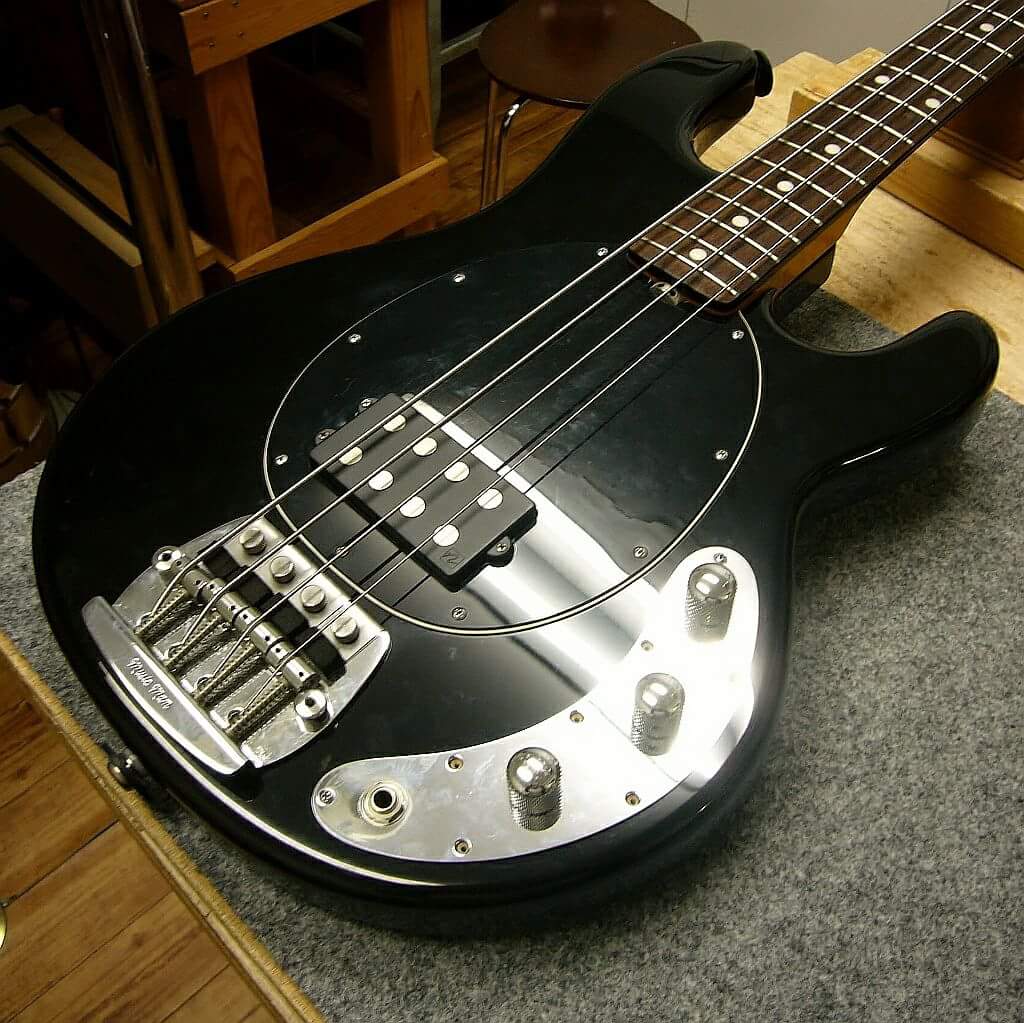 Musicman StingRay PU交換