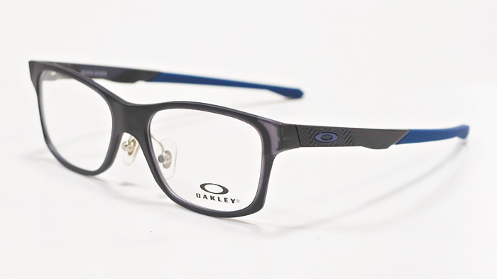 OAKLEY新作子供用メガネ”KICK OVER”（5年保証）】 | HAYASHI-MEGANE