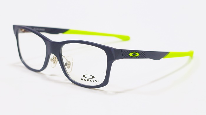 OAKLEY新作子供用メガネ”KICK OVER”（5年保証）】 | HAYASHI-MEGANE