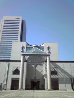 横浜美術館