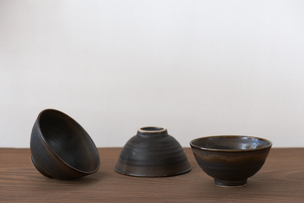 黒釉碗